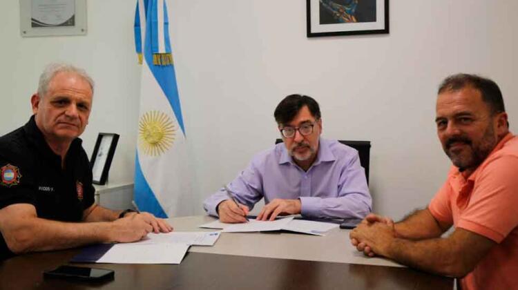 Acuerdo entre la empresa Servicios FF y la Universidad de Avellaneda